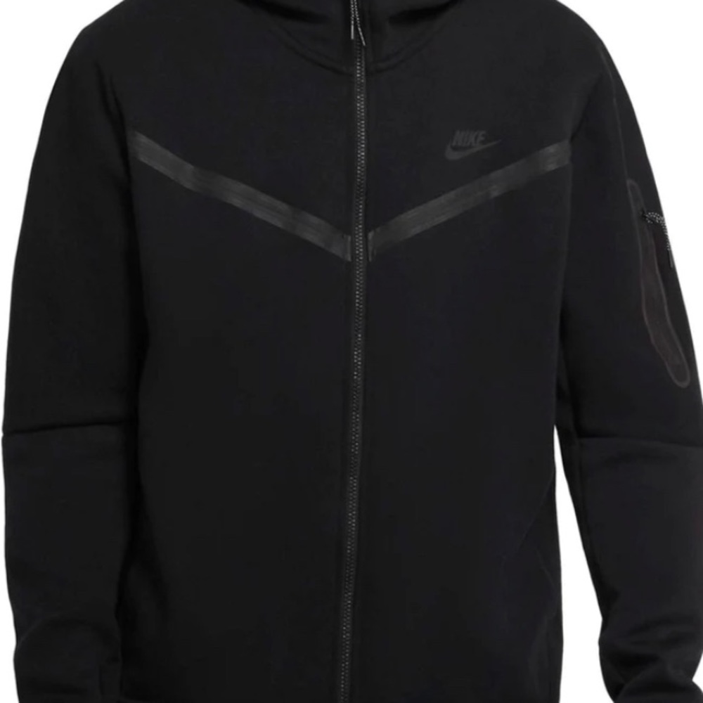 Black Nike Tech Fleece